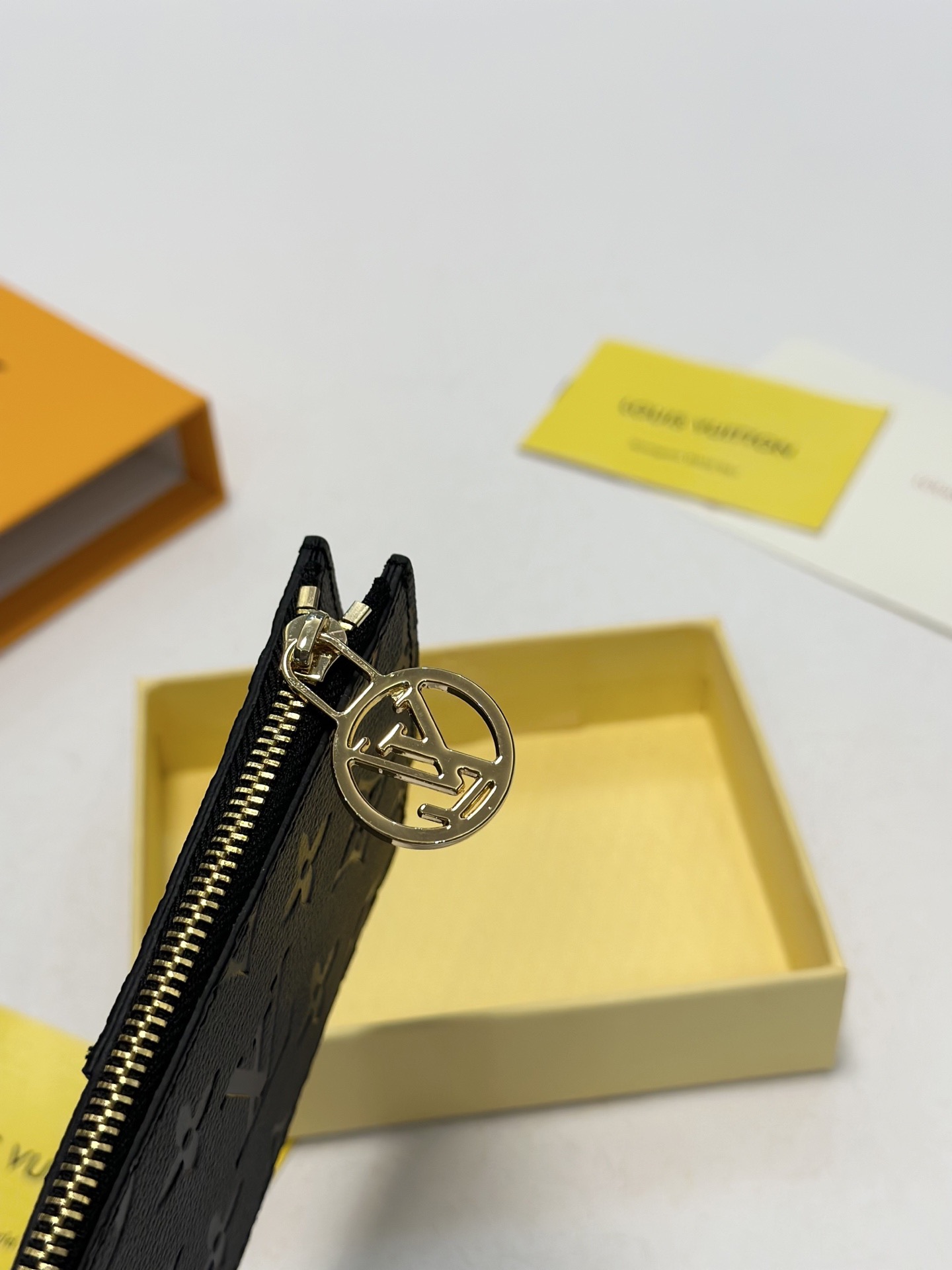 L*V RECTO VERSO MONOGRAM 13 x 9.5 x 2.5 cm