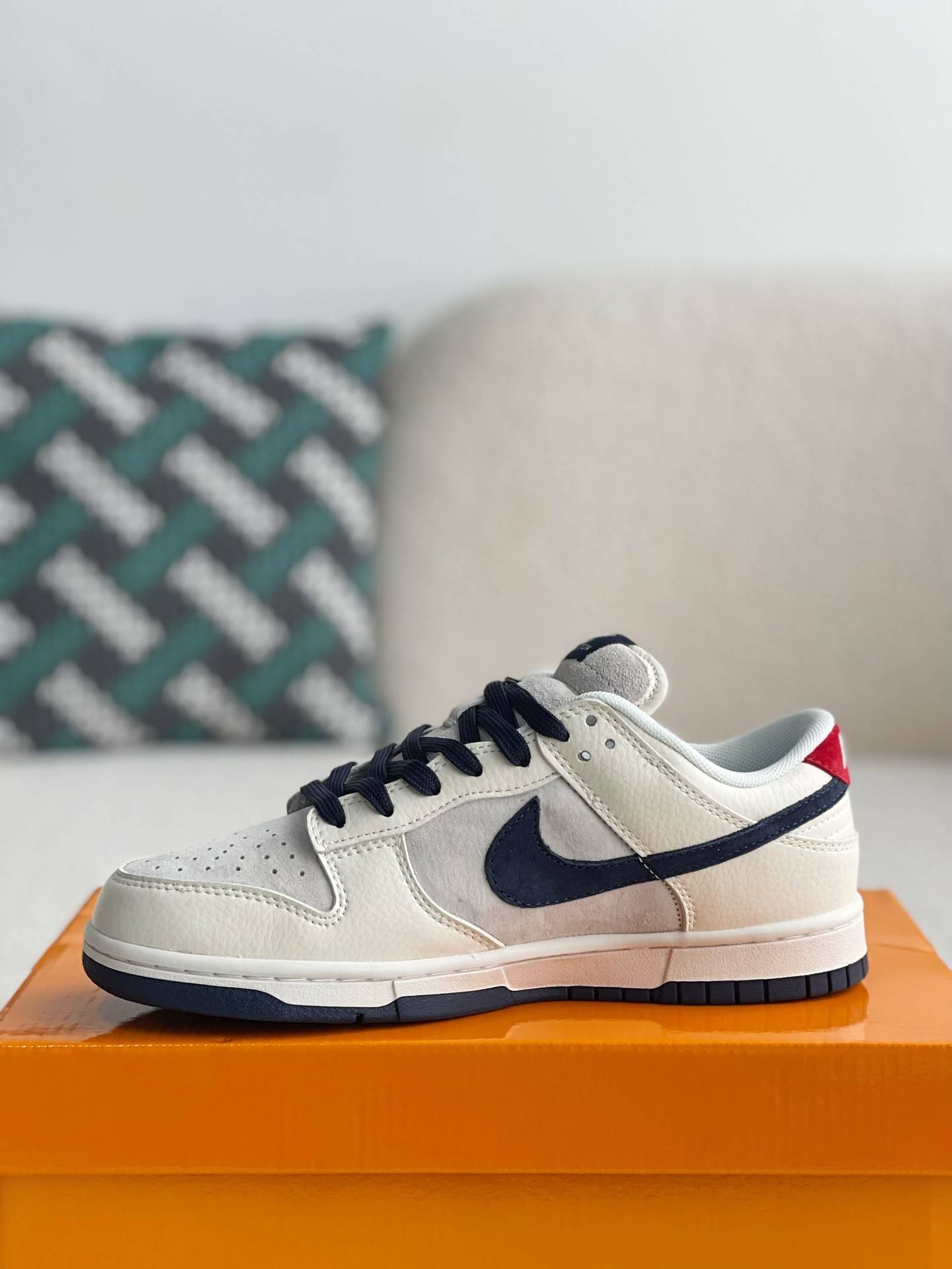 L*V x Nike Dunk Low-top board shoes