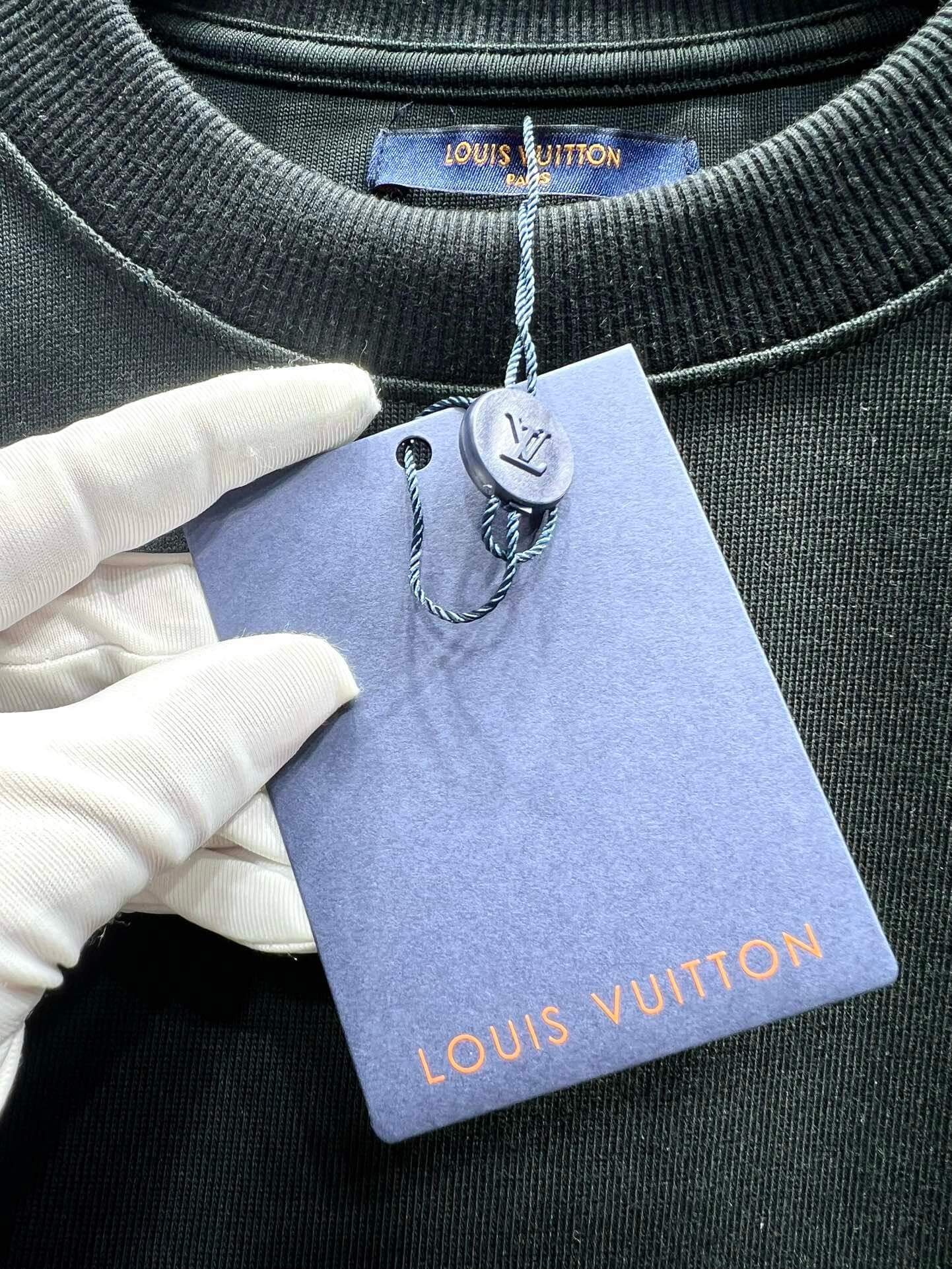 Pattern Cracked Embroidery T Shirt