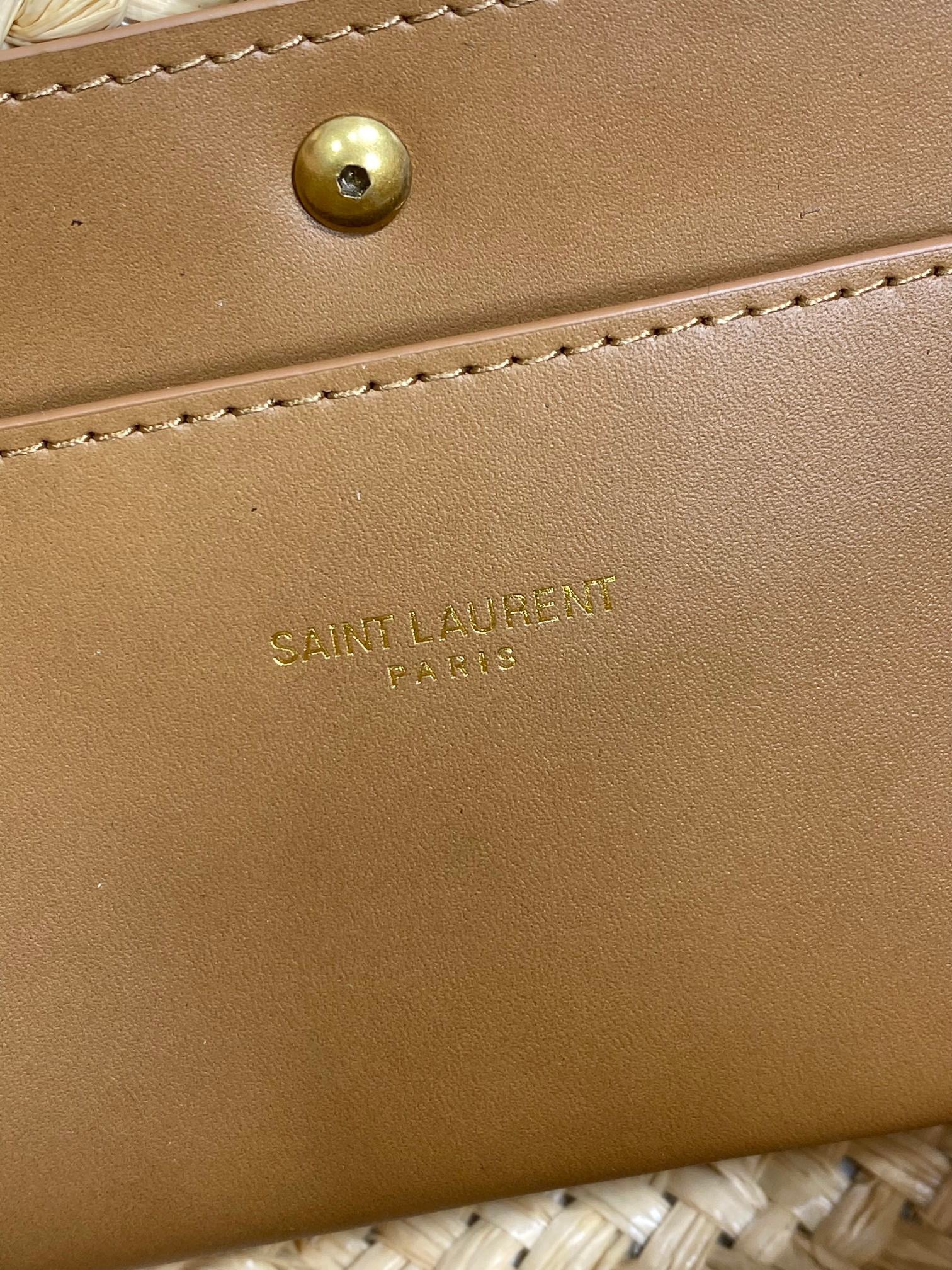 Yves Saint Laurent straw mini MANON handmade model: 774269 size: 23x12x6