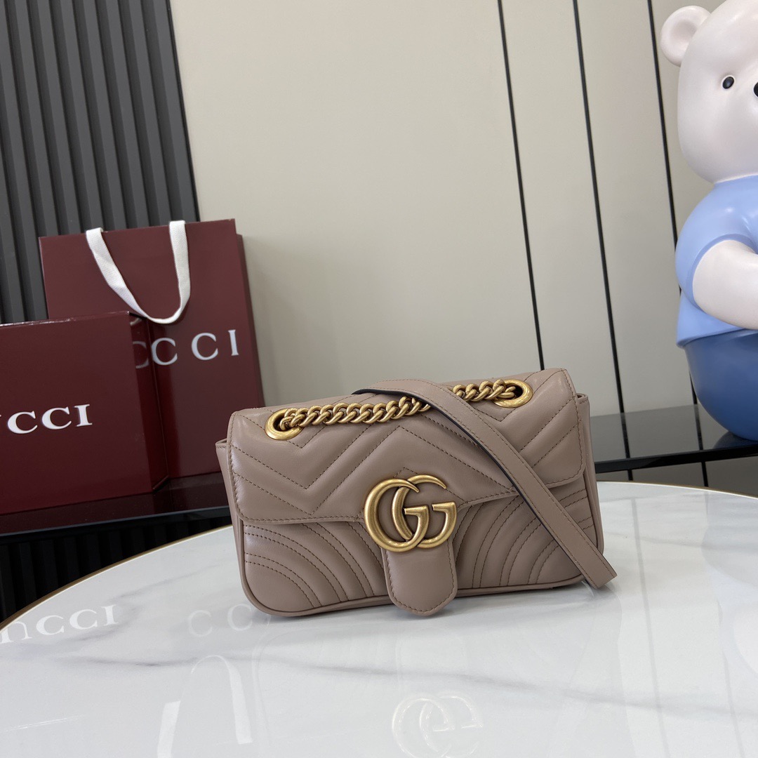 G*u*i marmont series quilted mini handbag model: 446744. size: 22*13*6cm