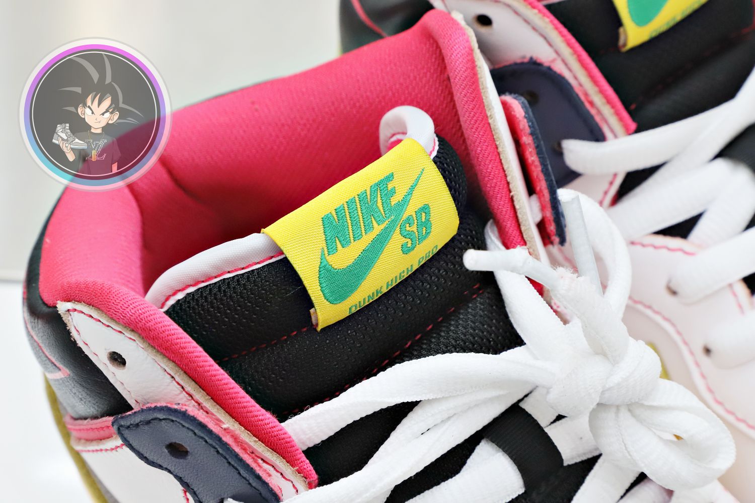 GUNDAM X DUNK HIGH SB