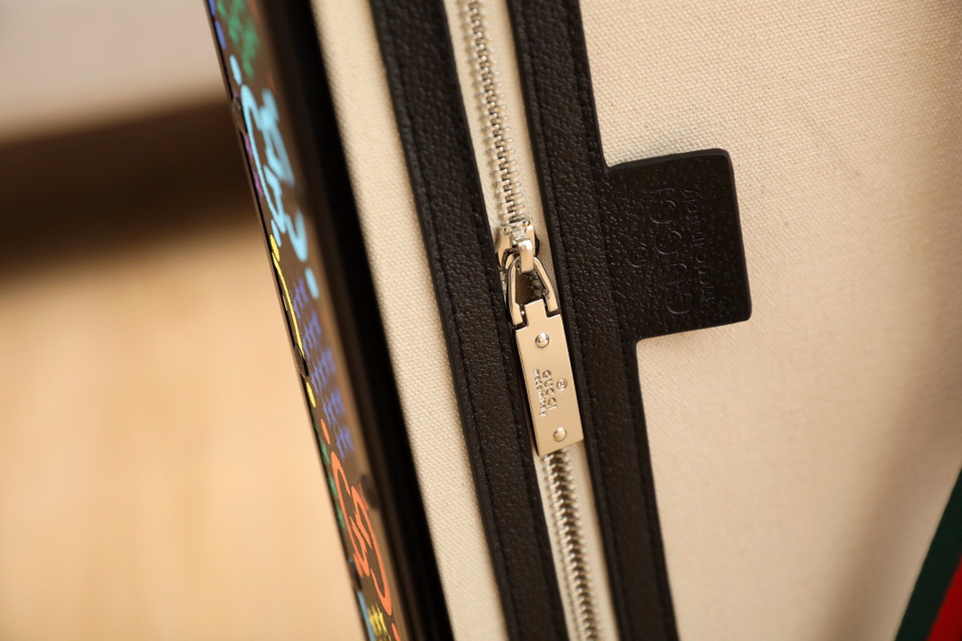 G*u*i luggage/vintage trolley case classic flower pattern aluminum frame size: 20 inches