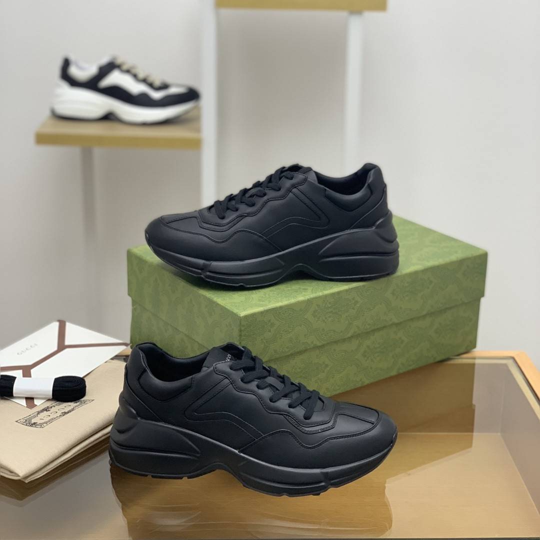 GU*IRetro Clunky Sneaker