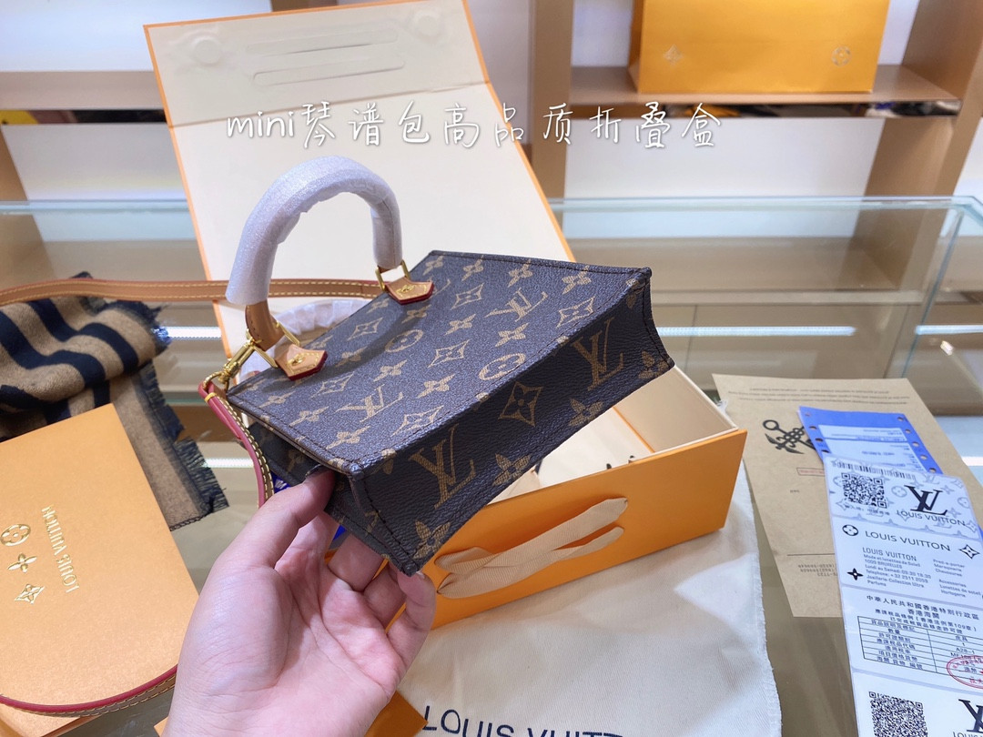 LV Petit sac plat bag