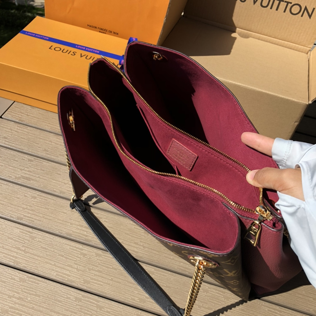 Louis Vuitton Surene Bag