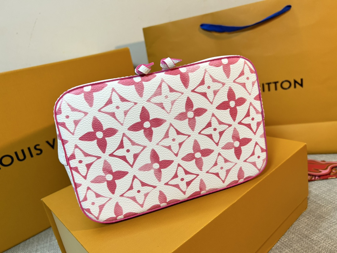 Louis Vuitton Néonoé Bag