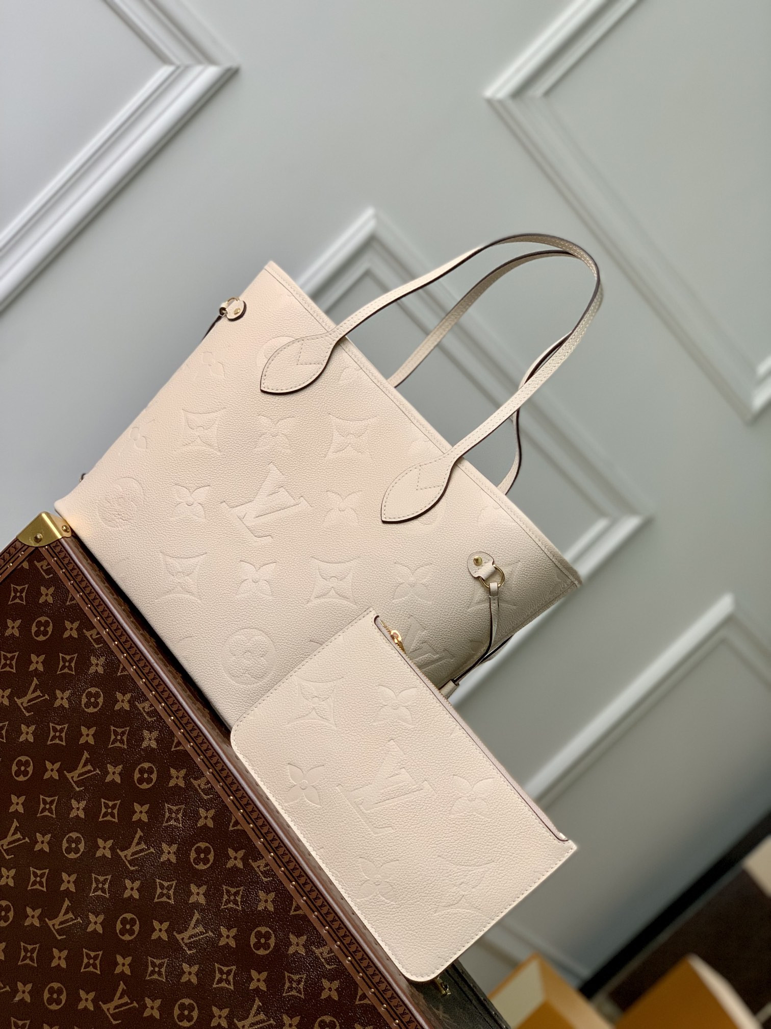 Louis Vuitton Neverfull Bag