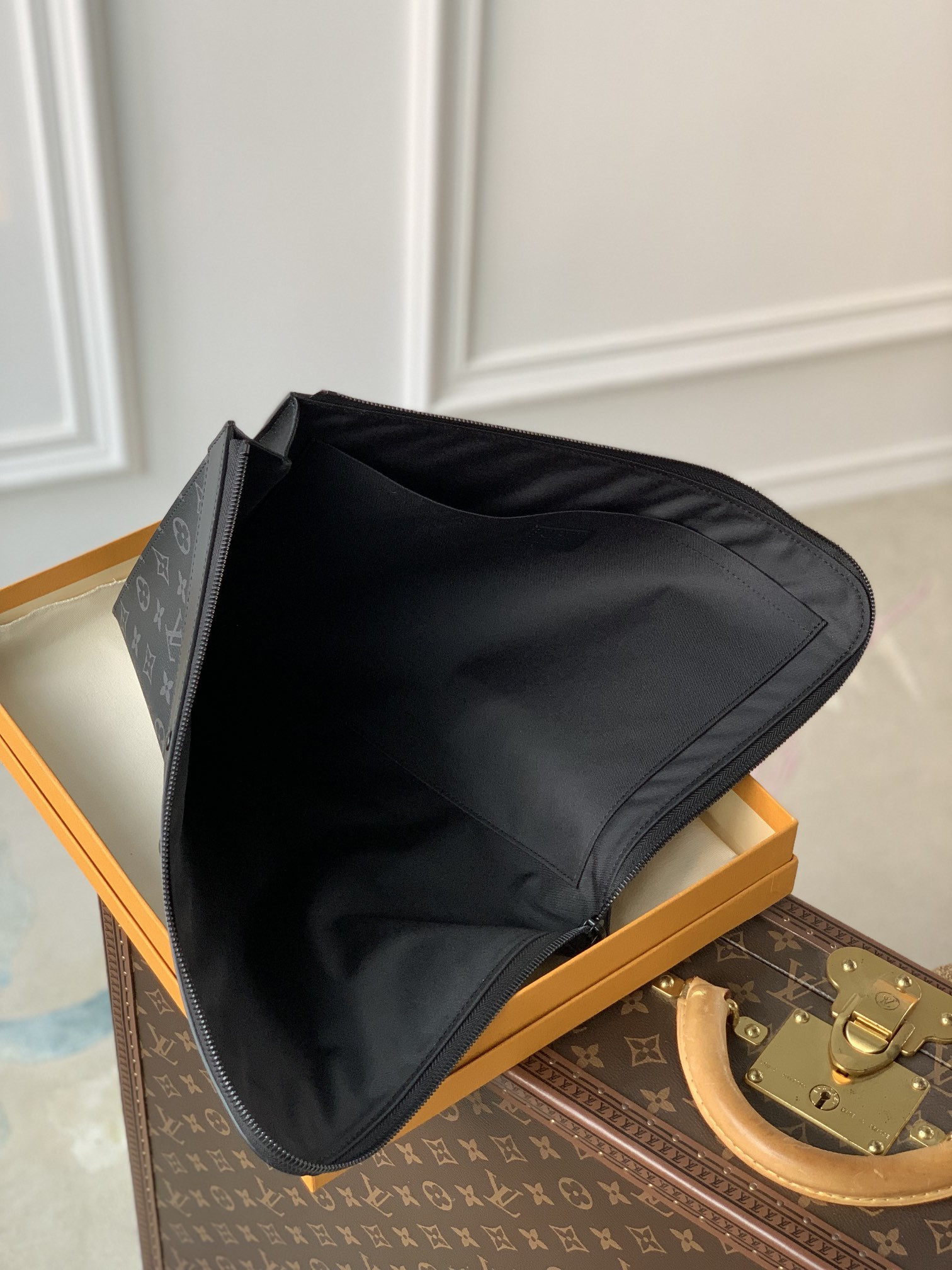 Louis Vuitton Pochette Jour Bag