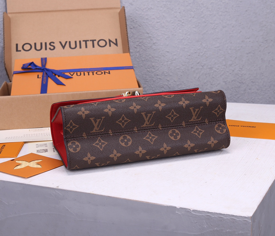 Louis Vuitton Victoire Bag