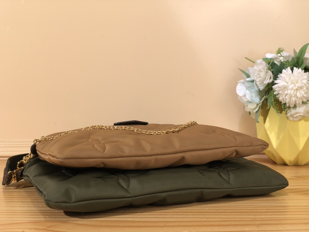 Louis Vuitton Maxi Multi Pochette Accessoires Bag