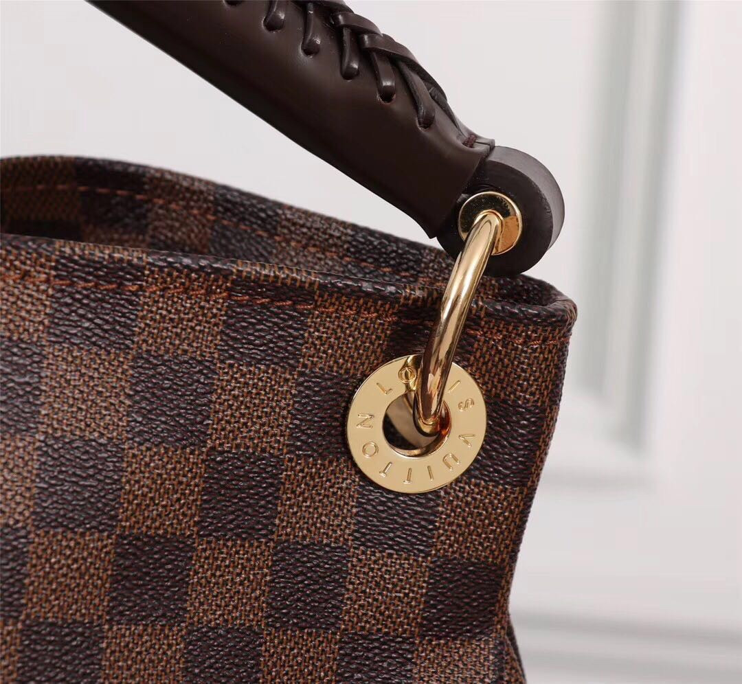 Louis Vuitton Artsy Bag