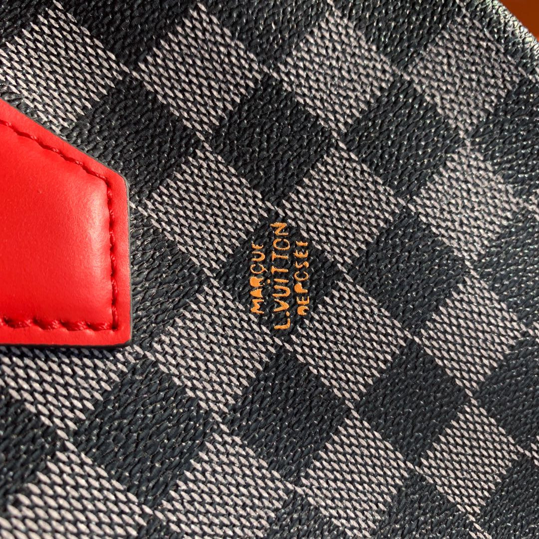 Louis Vuitton Speedy Bandoulière Bag