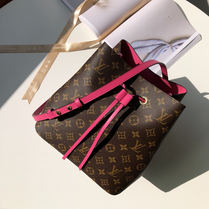 Louis Vuitton Néonoé Bag