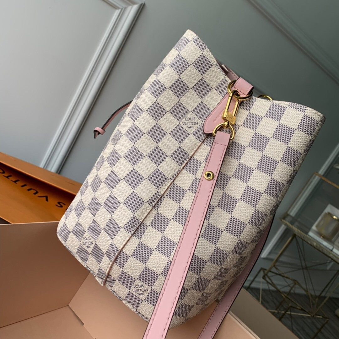 Louis Vuitton Néonoé Bag