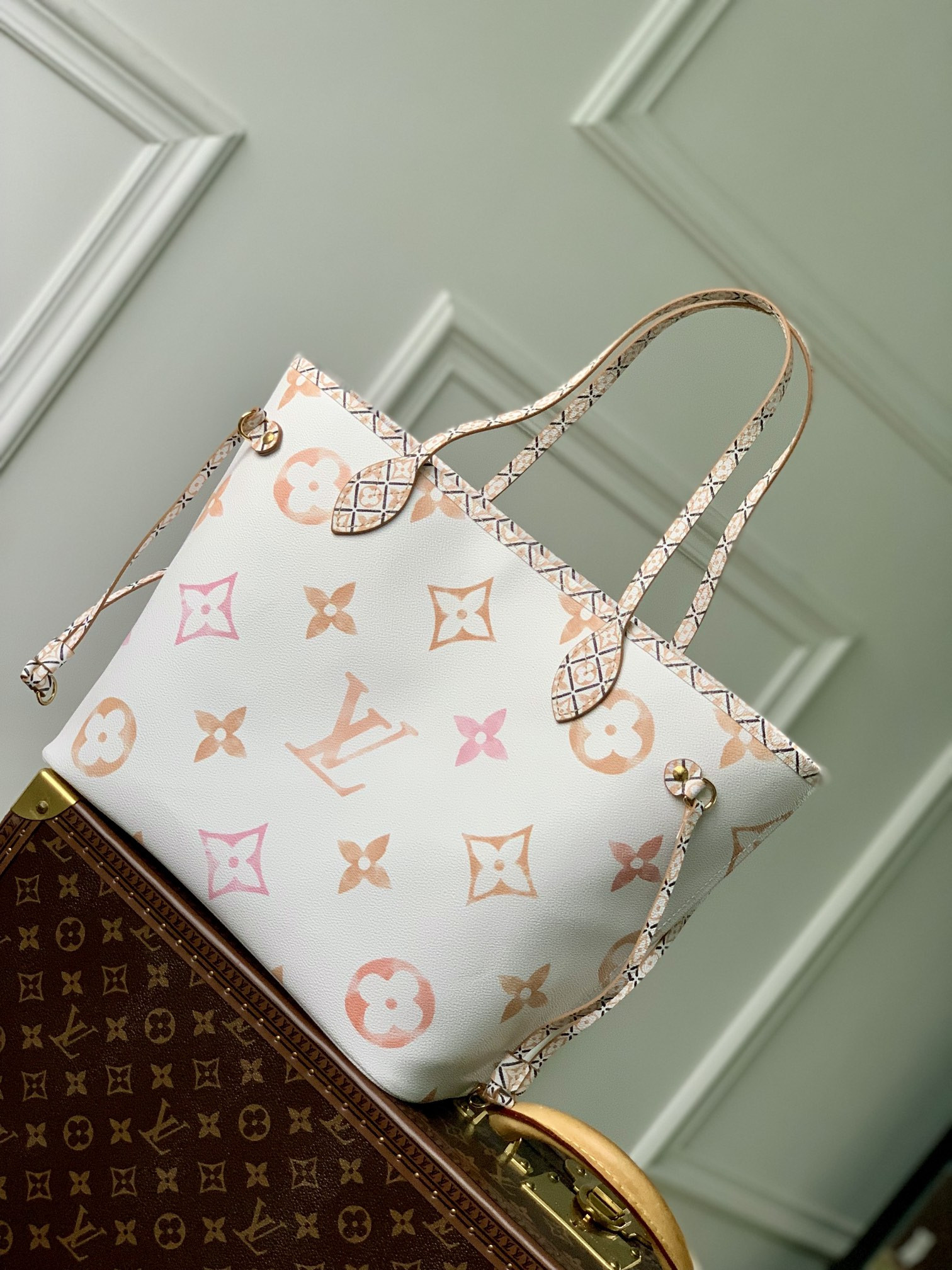 Louis Vuitton Neverfull Bag