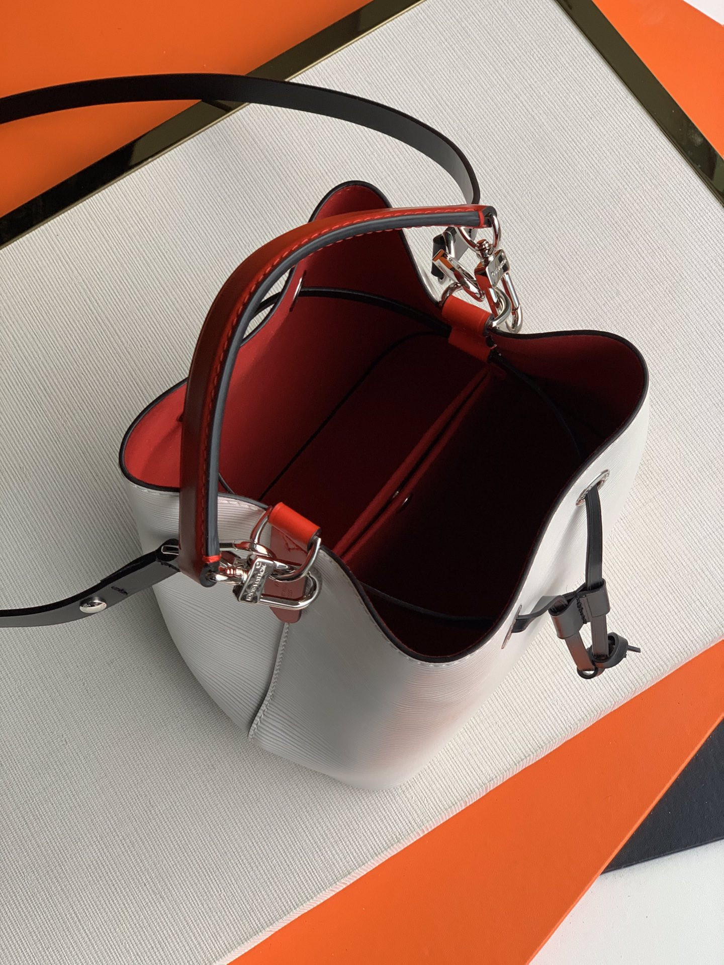 Louis Vuitton Néonoé Bag