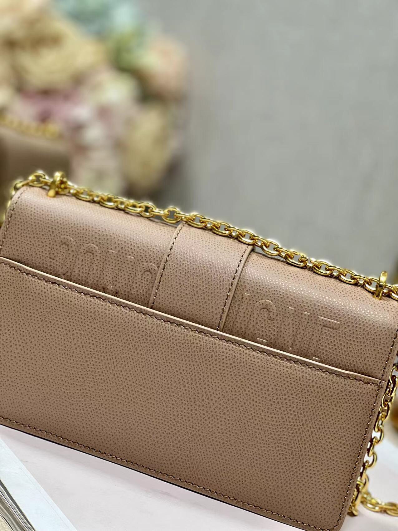 30 Montaigne East-west Bag With Chain