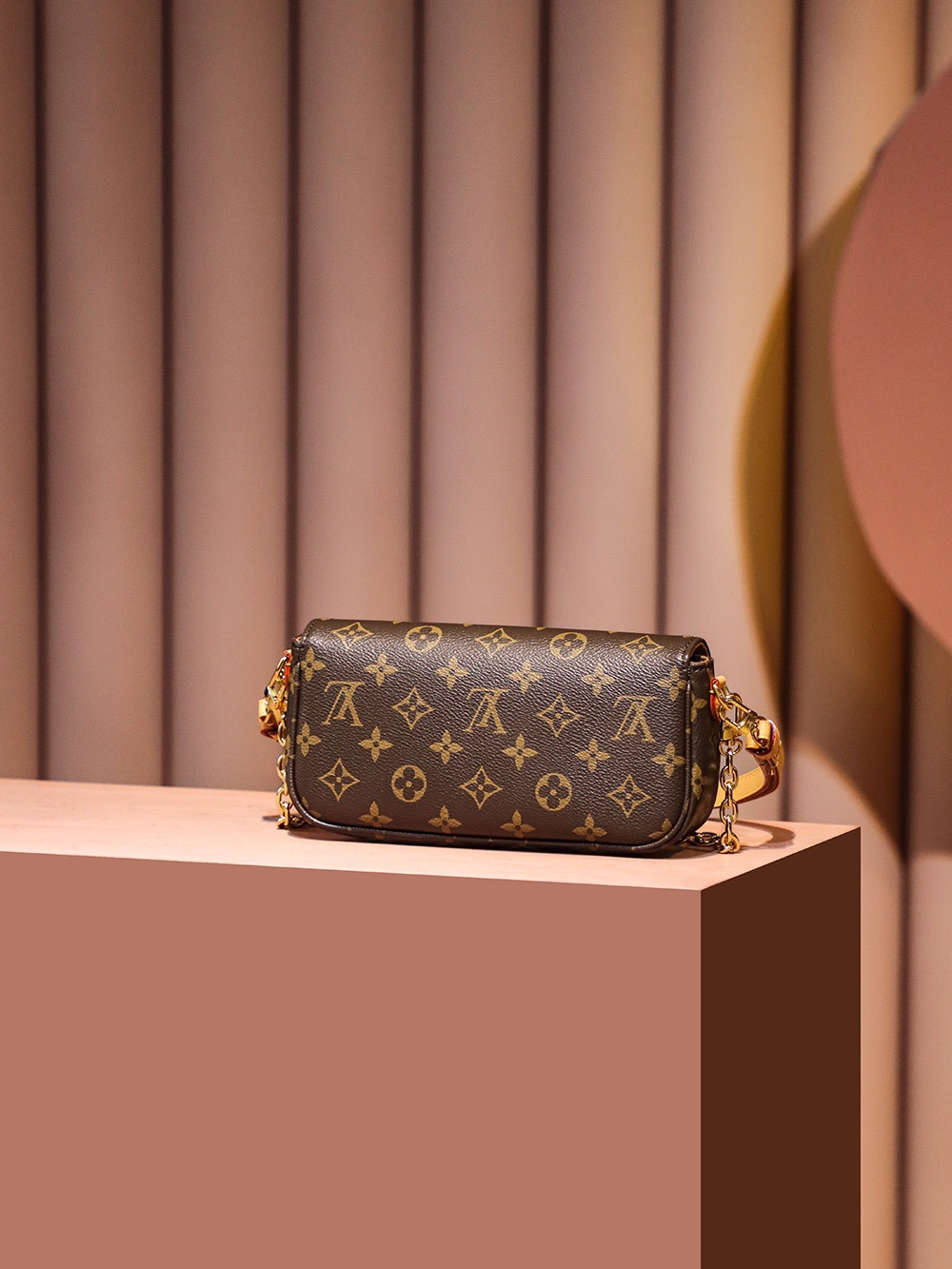 Louis Vuitton Ivy Bag