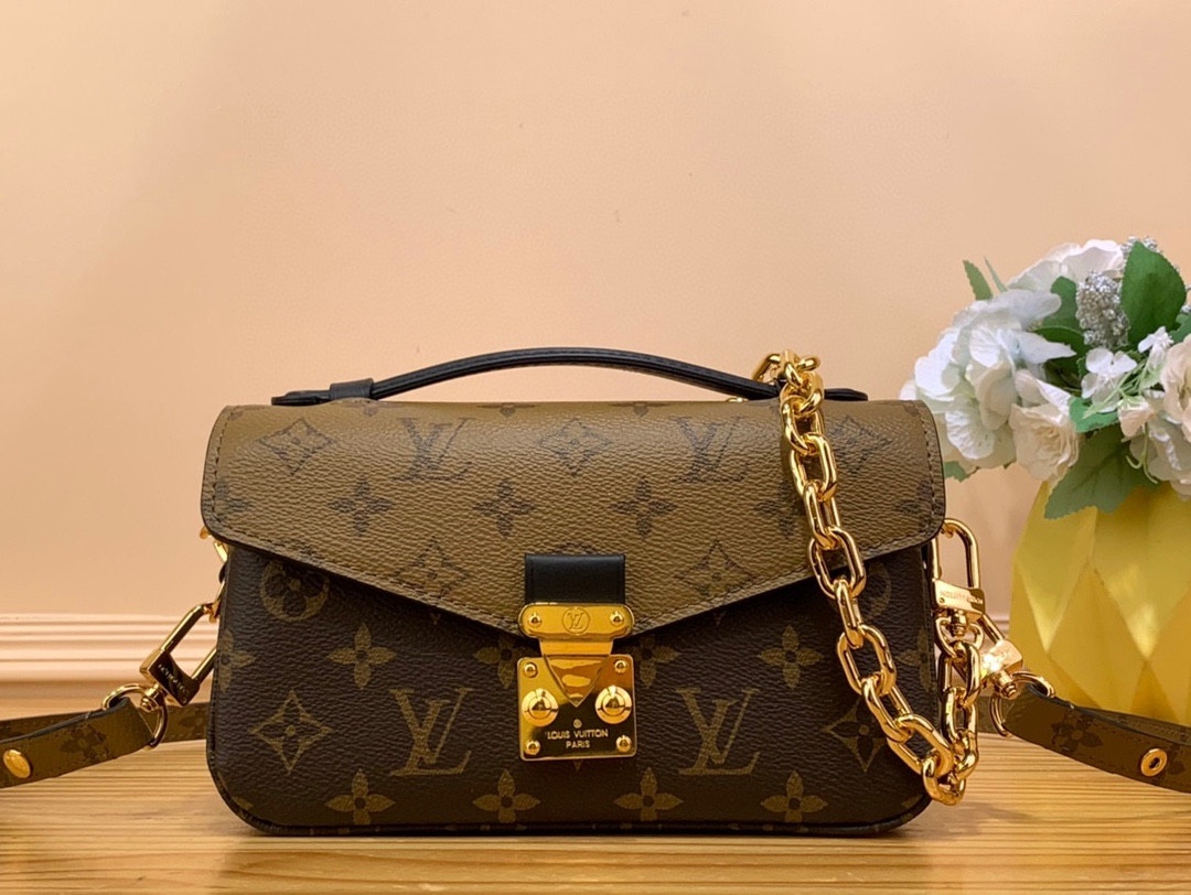 Louis Vuitton Pochette Métis East West Bag