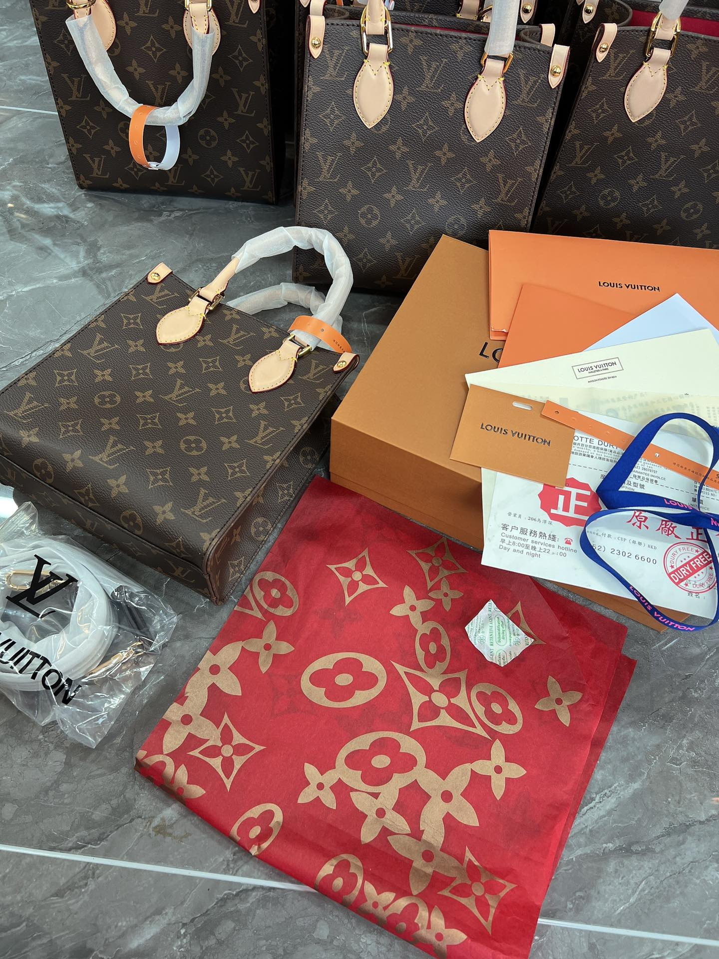 Louis Vuitton Carry It| Bag