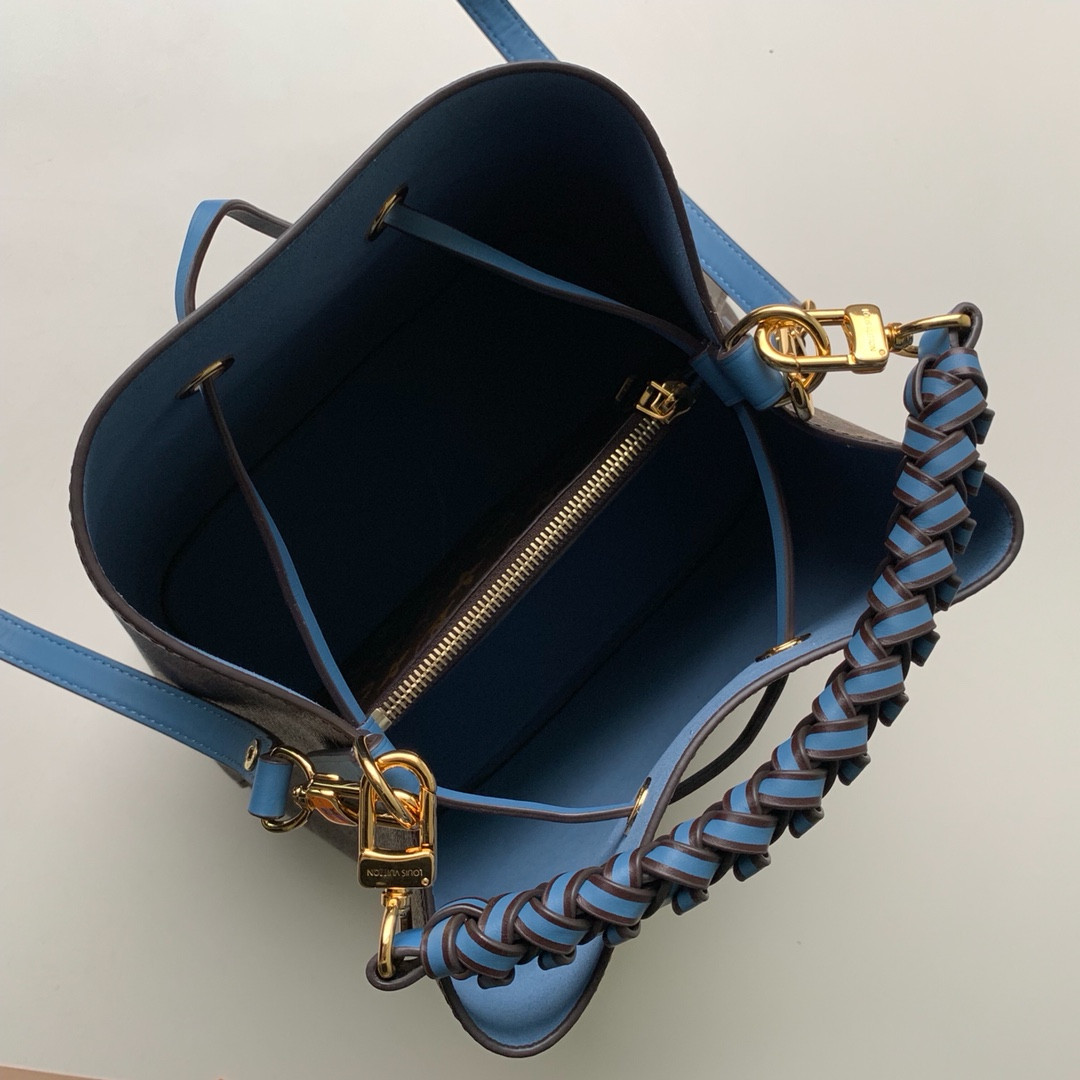 Louis Vuitton Néonoé Bag