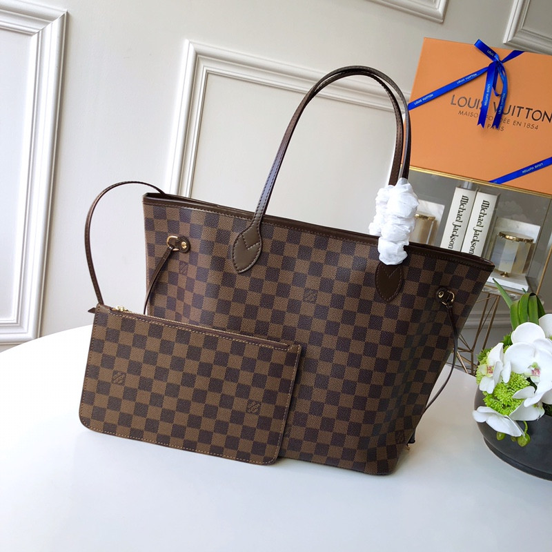 Louis Vuitton Neverfull Bag