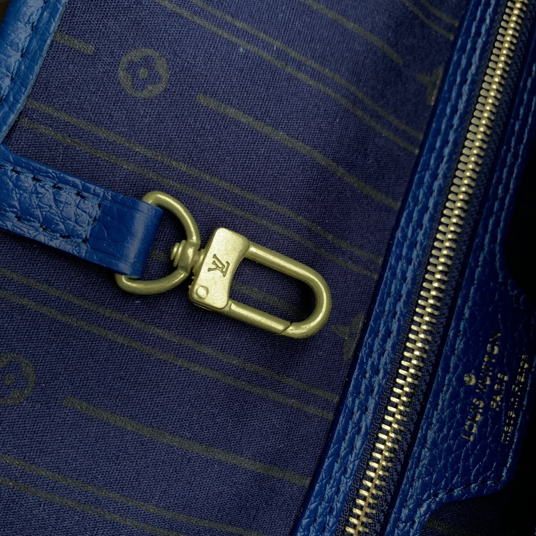 Louis Vuitton Neverfull Bag