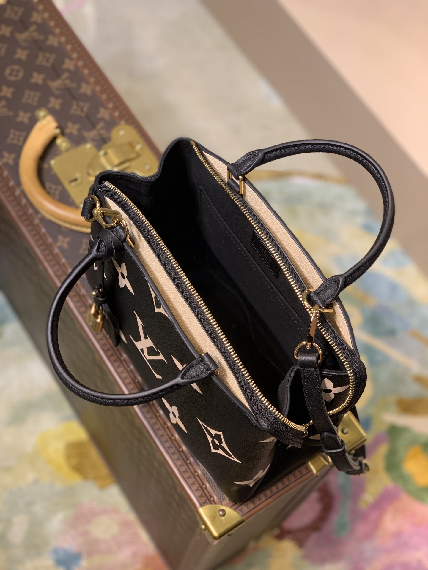 Louis Vuitton Petit Palais Bag