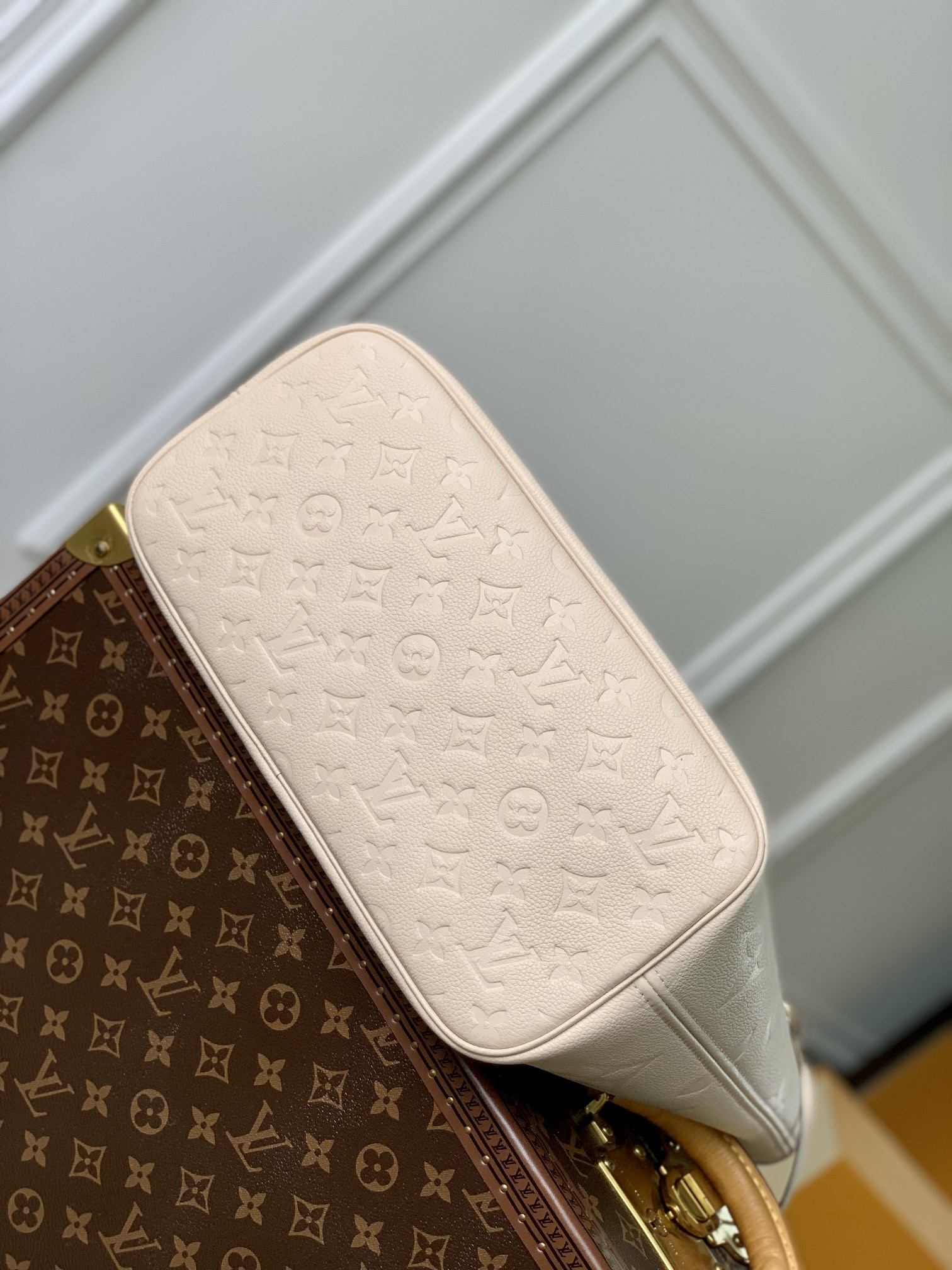 Louis Vuitton Neverfull Bag