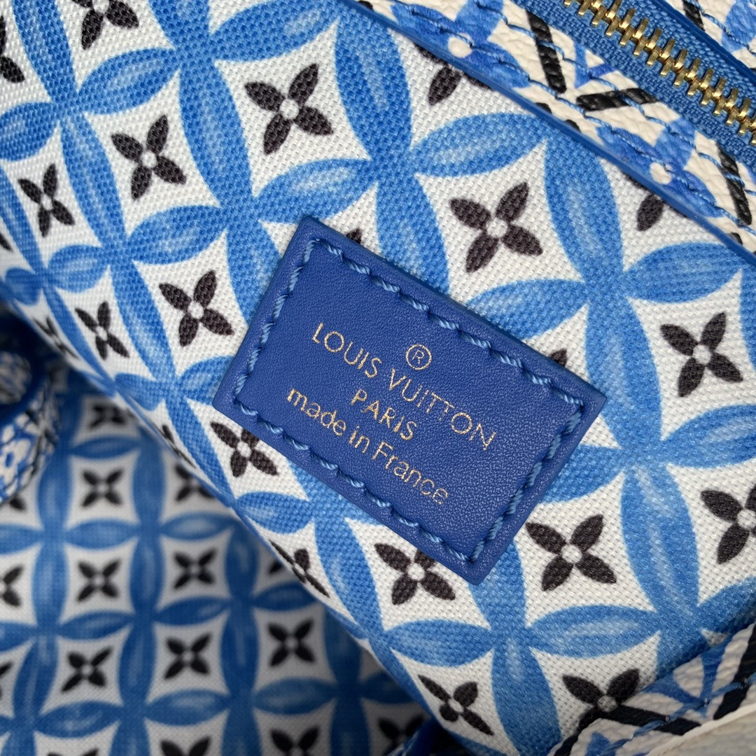 Louis Vuitton Neverfull Bag