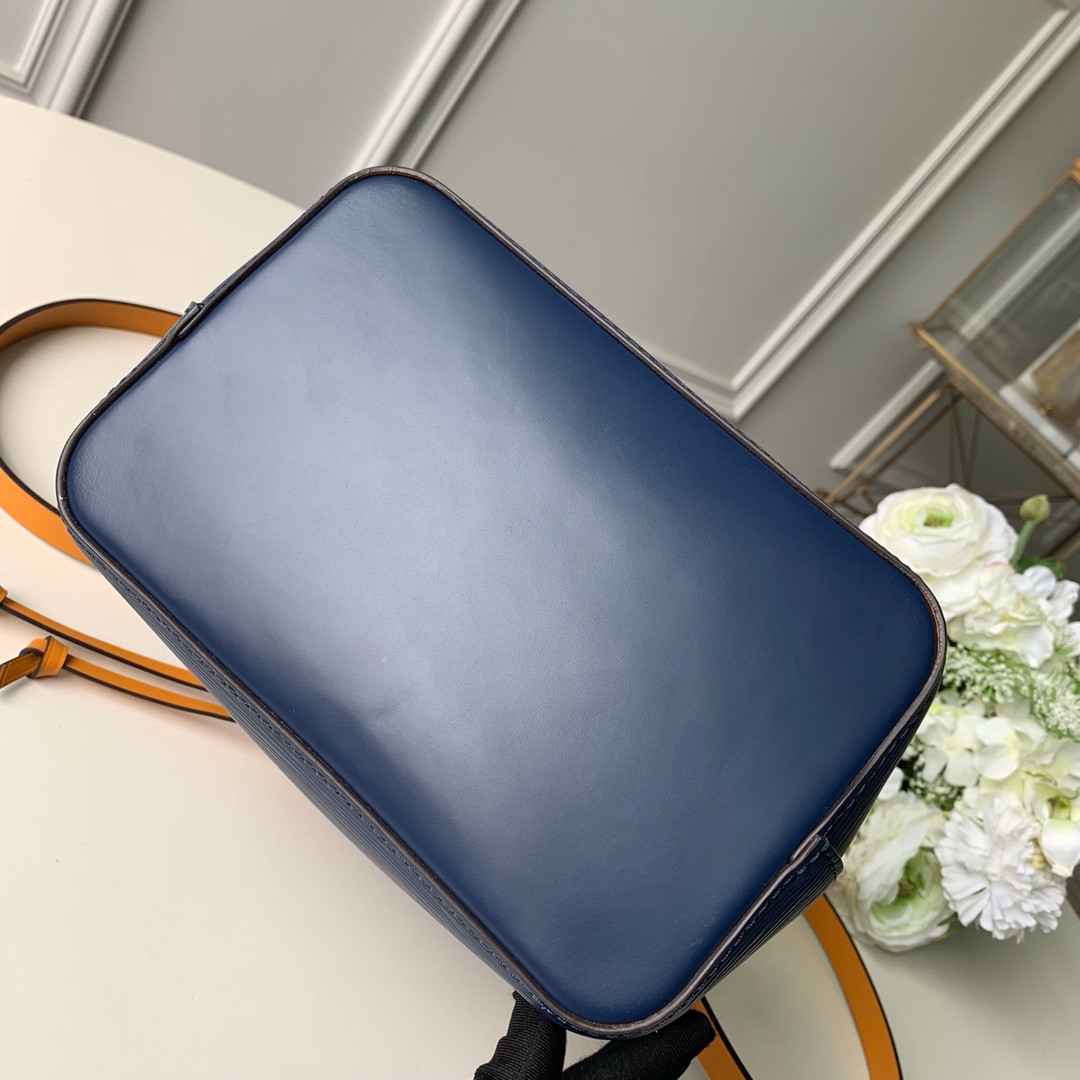 Louis Vuitton Néonoé Bag