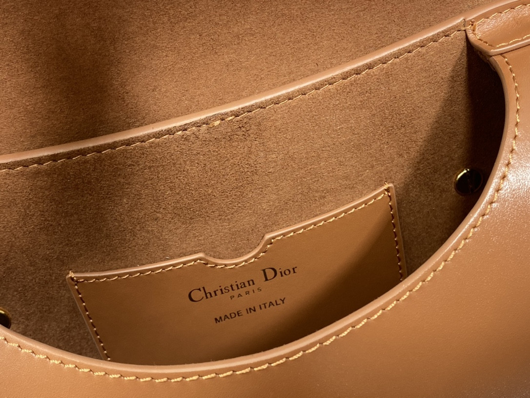 Medium Dior Bobby Bag