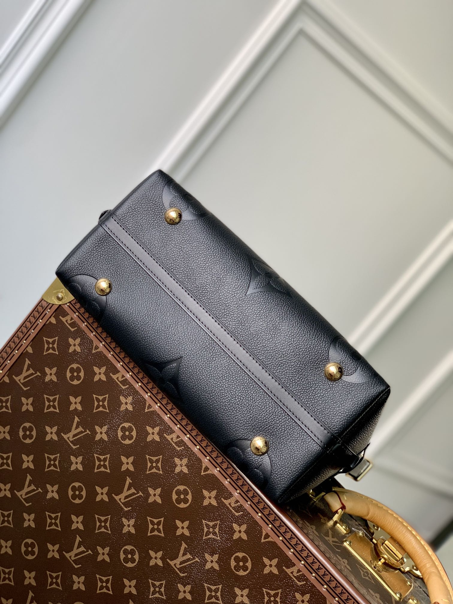 Louis Vuitton Carryall Bag