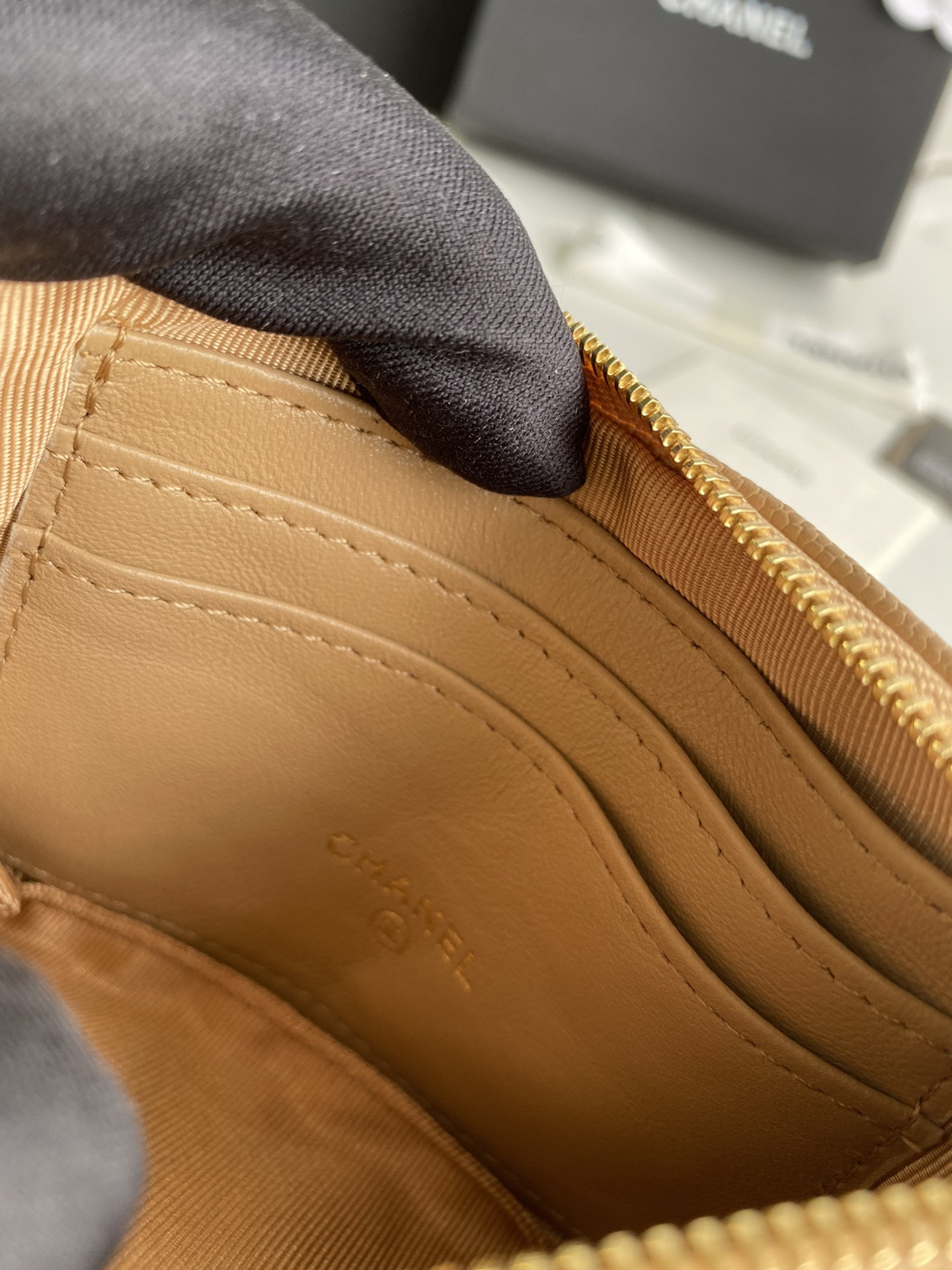 Chanle Zipped Wallet