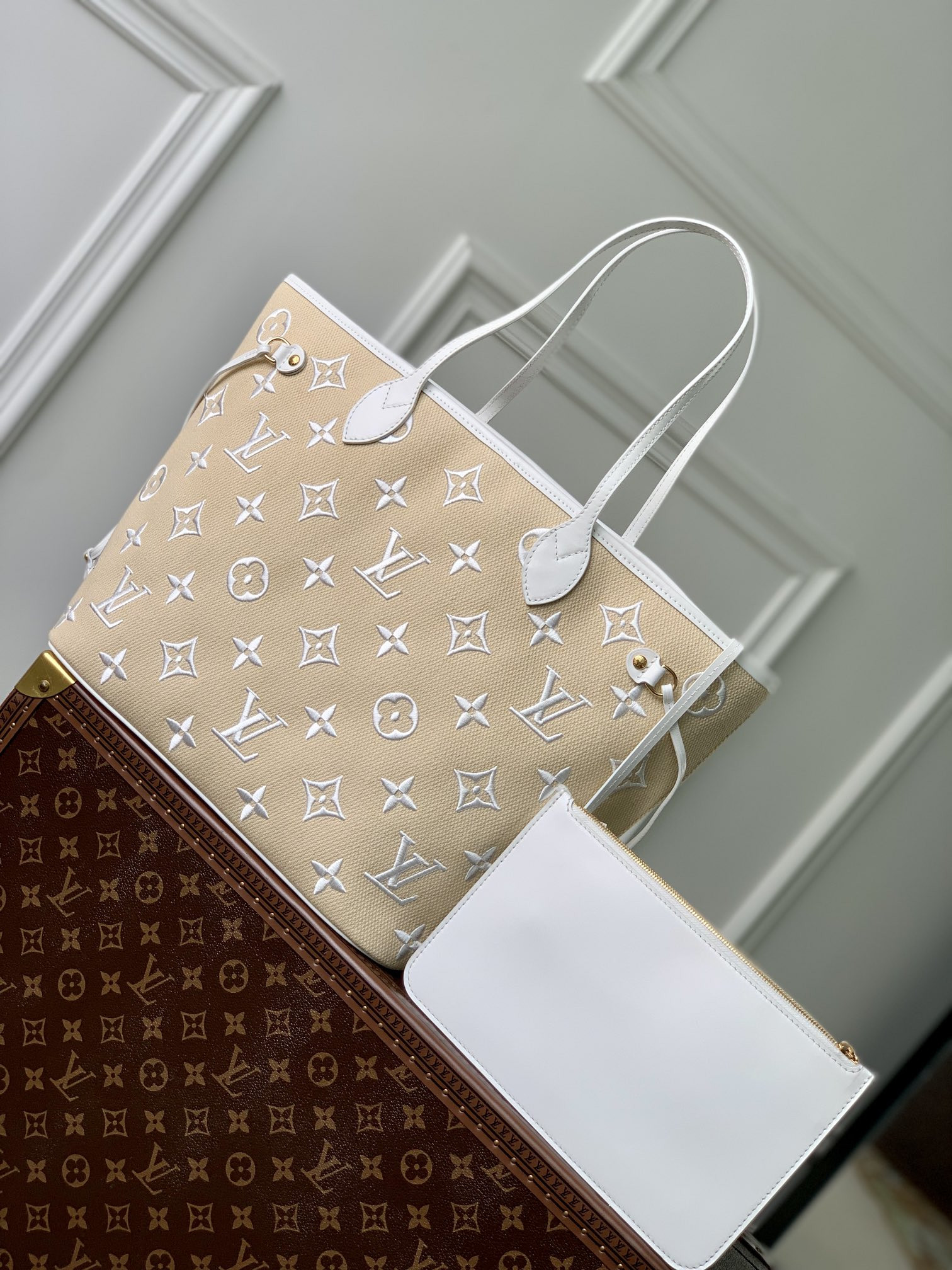 Louis Vuitton Neverfull Bag