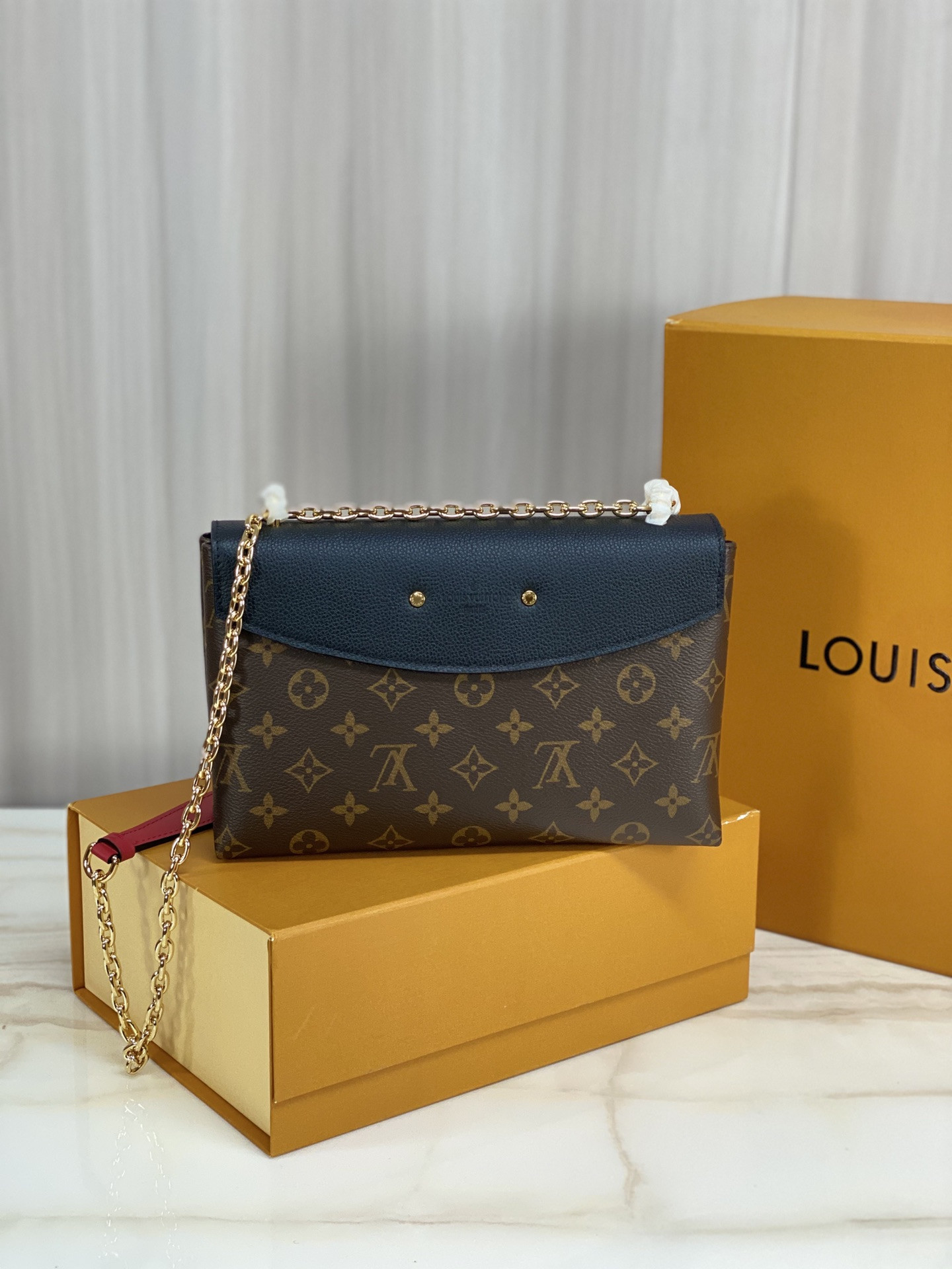 Louis Vuitton Saint Placide Chain Bag