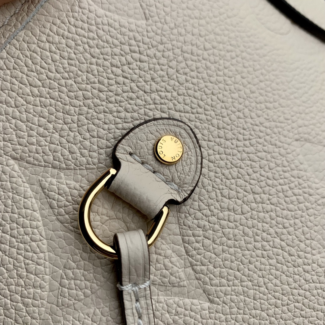 Louis Vuitton Neverfull Bag