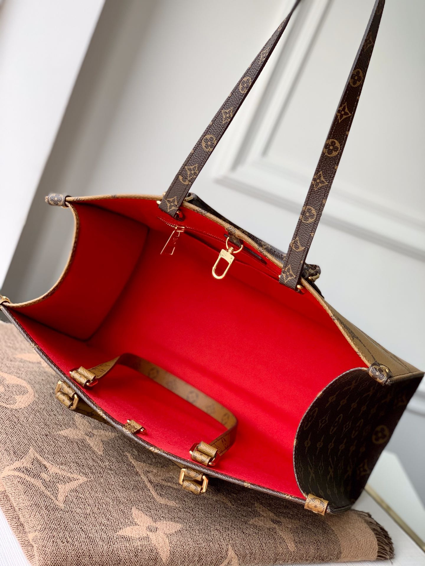 Louis Vuitton Onthego Bag