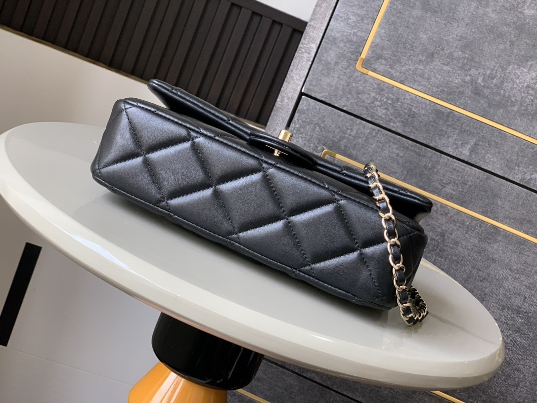 Chanel 25p Classic Hand Bag With Gold Handware