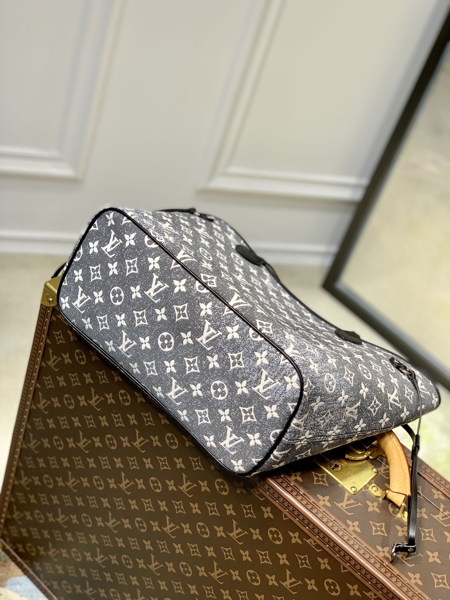 Louis Vuitton Neverfull Bag
