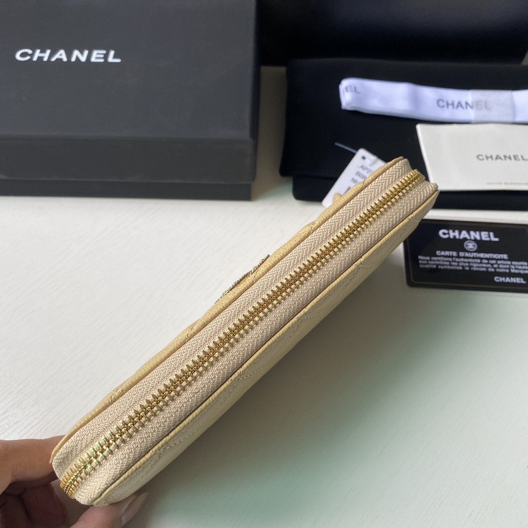 Chanle Zipped Wallet