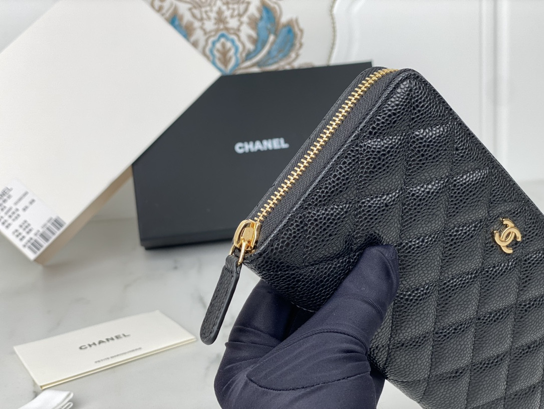 Chanle Zipped Wallet