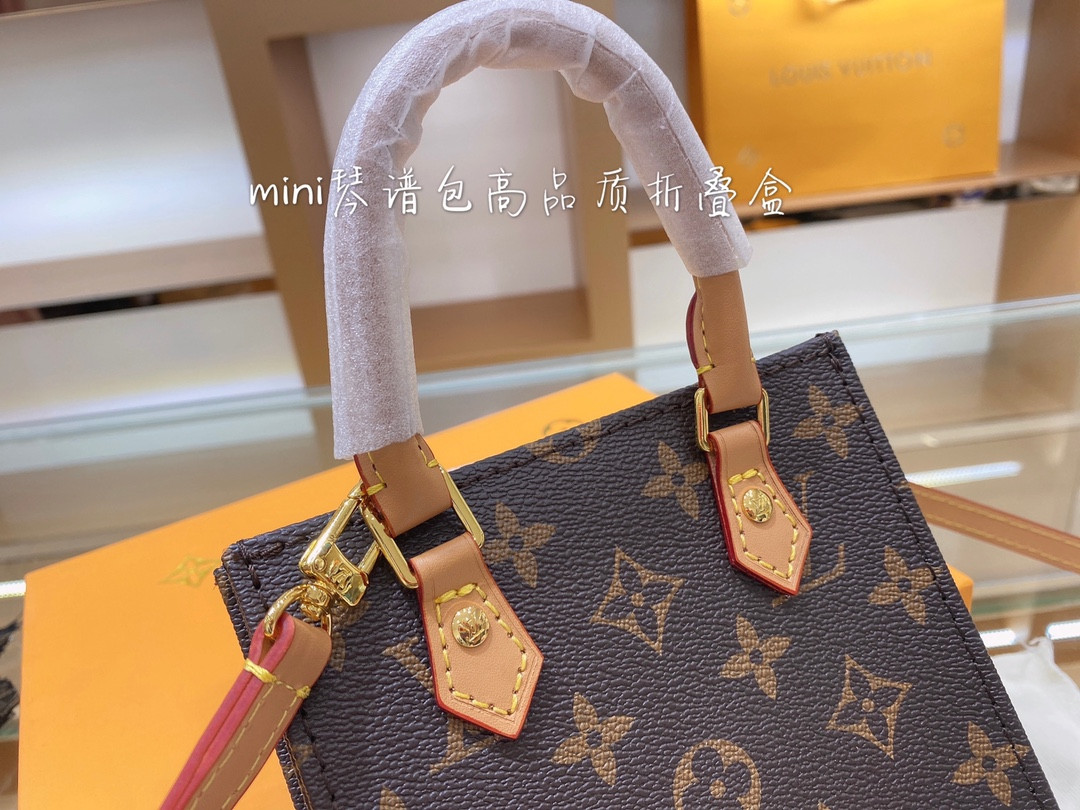 LV Petit sac plat bag