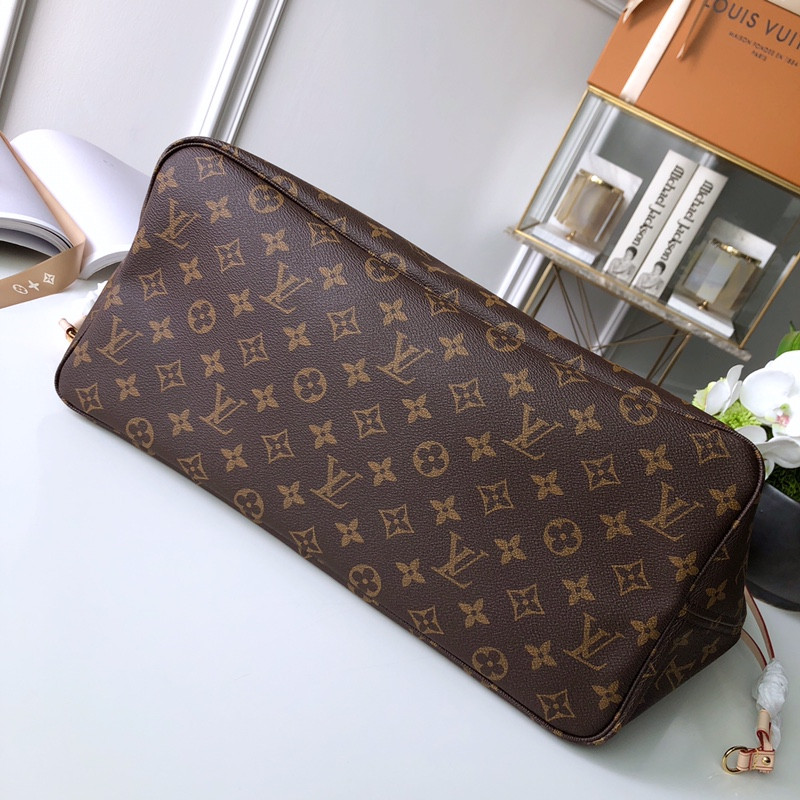 Louis Vuitton Neverfull Bag