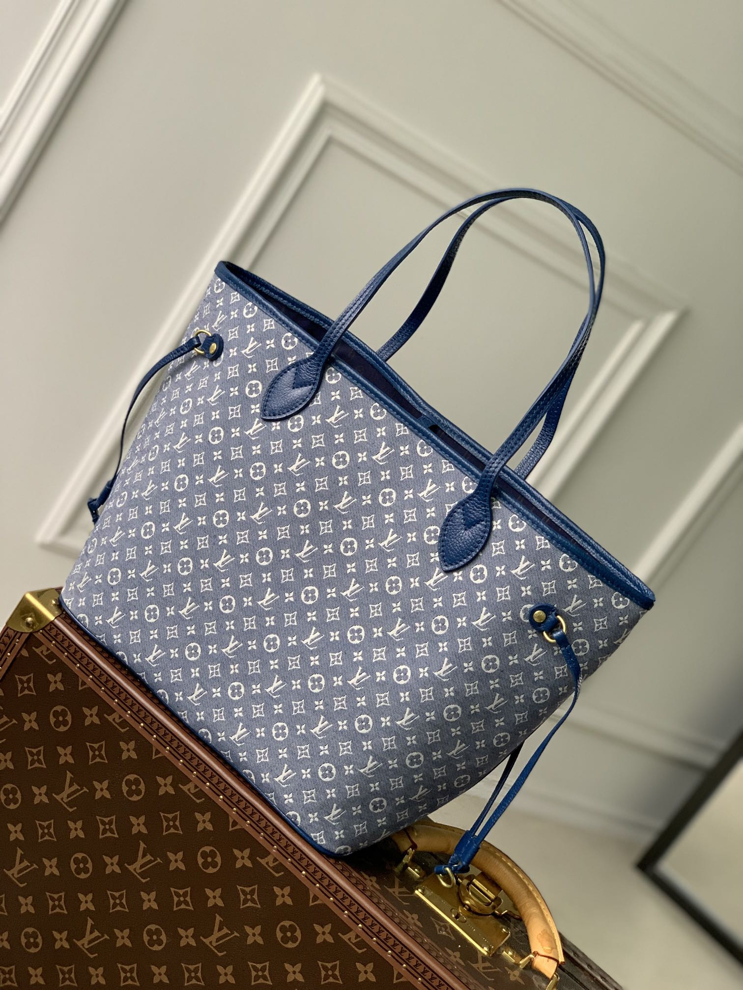 Louis Vuitton Neverfull Bag