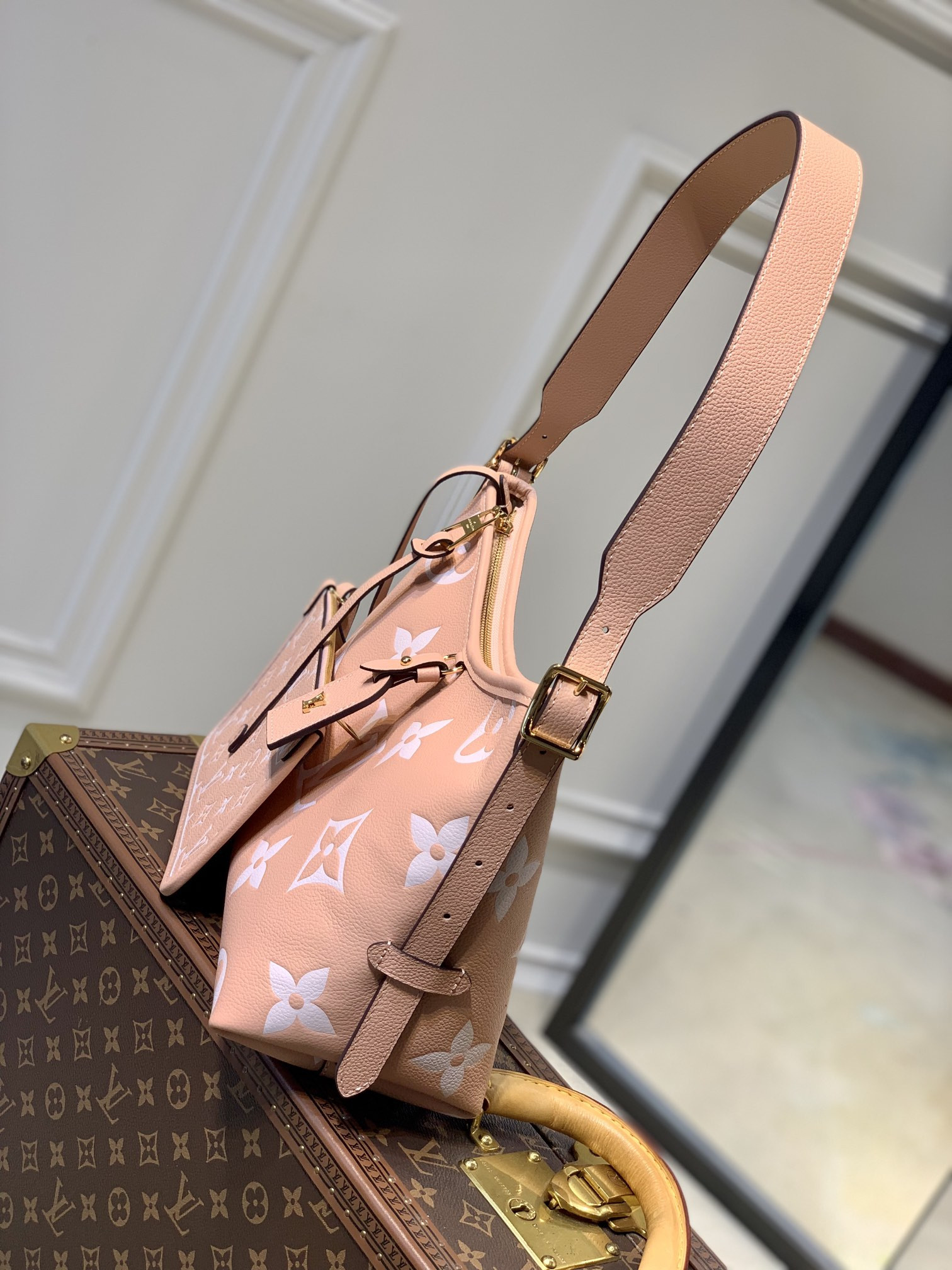 Louis Vuitton Carryall Bag