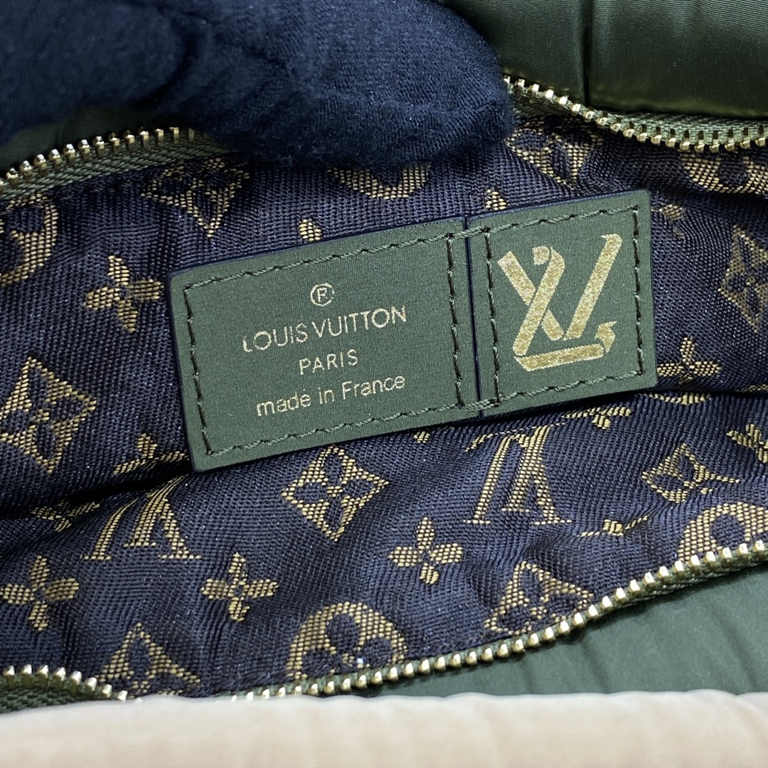 Louis Vuitton Maxi Multi Pochette Accessoires Bag