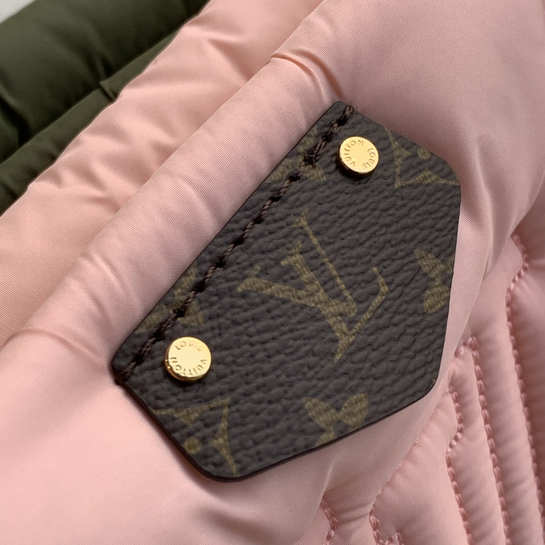 Louis Vuitton Maxi Multi Pochette Accessoires Bag