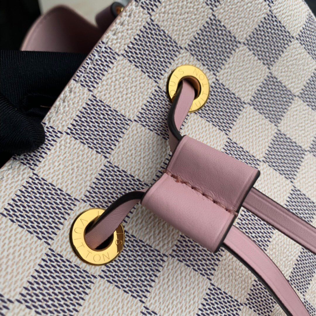 Louis Vuitton Néonoé Bag